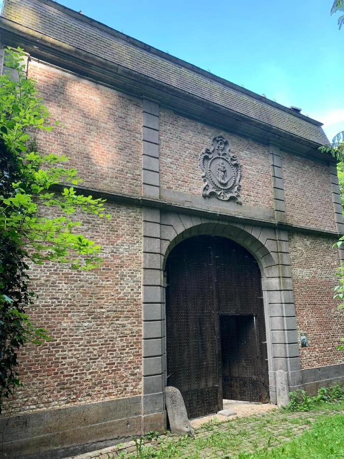 La Porterie De L'Abbaye De Marche Les Dames 나무르 외부 사진